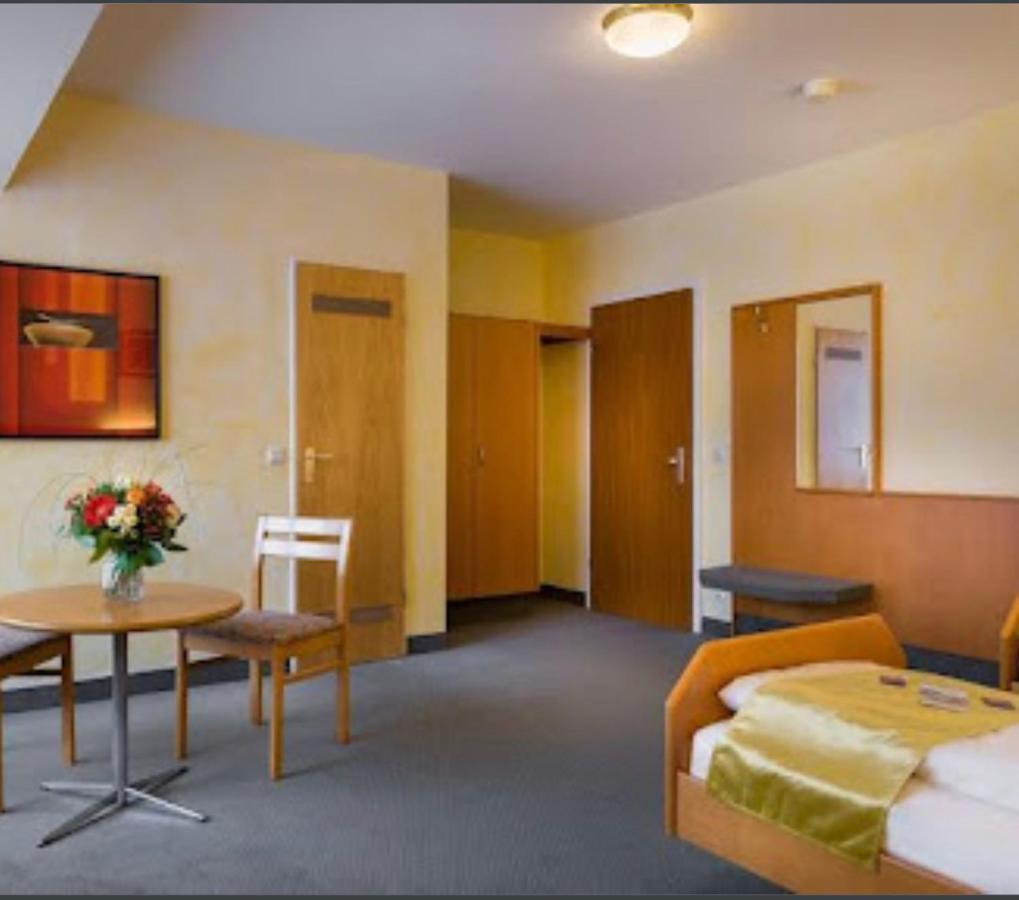 Mc Hotel Karlsruhe Exterior photo