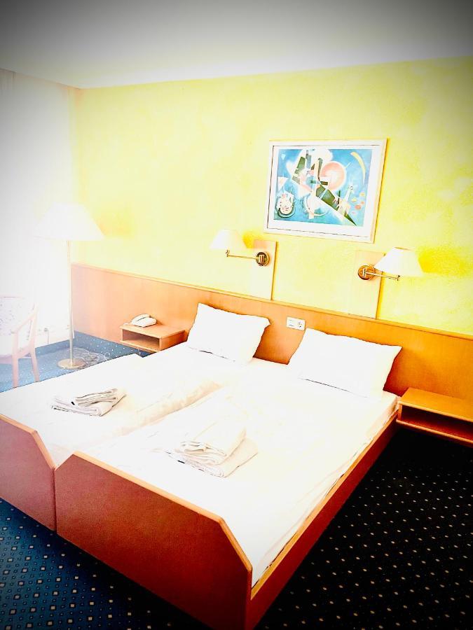 Mc Hotel Karlsruhe Exterior photo